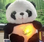 ODDYCHAJĄCY MIŚ PANDA MASKOTKA SENSORYCZNA ŚWIATŁO DŹWIĘK PLUSZAK BATERIE 