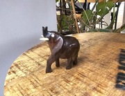 Rzeźba słoń z mahoniu z drewna egzotycznego vintage lata 80 XX wieku Afryka