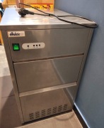 Kostkarka Hendi Arctic 26kg / doba