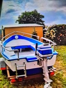 Łódż motorowa z silnikiem zaburtowym marki Johnson 6 km