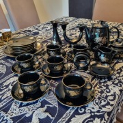 Serwis kawowy deserowy z porcelany Pruszków 26 elementów