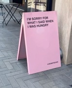 POTYKACZ REKLAMOWY metalowy na zamówienie projekt reklama zewnętrzna