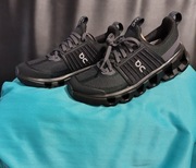 Buty damskie On Running Cloudswift Youth, kolor czarny, rozmiar 35.