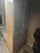 Szafa na ubrania pojemna