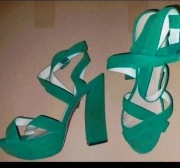 Buty na obcasie 38 zielone do letniej sukienki 