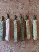 Brelok, makramowy, 2,5 cm x 17 cm