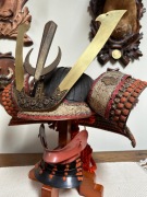 Hełm typu Suji Kabuto oraz półmaska typu Mempo