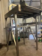 Podajnik wibracyjny dozownik kwasoodporny