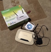 Router TP-link WR841N