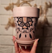 Ręcznie malowana doniczka terakota