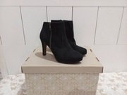 czarne botki na obcasie marki s.Oliver roz. 41 wkładka 26,5 cm nowe zamsz
