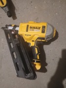 Gwoździarka akumulatorowa DeWalt DCN692N 18V XR.