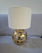Nowa lampa stołowa złota 