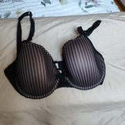 Triumph biustonosz 70e