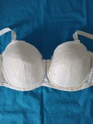 CHANGE LISSI; USZTYWNIANA SAMONOŚNA BARDOTKA NA FISZBINACH ;38Hx85H