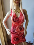 Sukienka letnia w róże mini dopasowana elegancka rozmiar 34