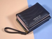 Nowy damski portfel. Czarny 