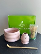 Różowy zestaw matcha nakrapiany - komplet akcesoriów