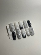 Własnoręcznie robione press on nails