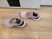 Nike Performance Pre-owned Obuwie do biegania treningowe