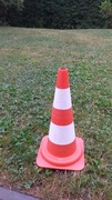 Pachołek drogowy twardy plastik