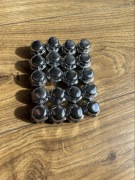 20x Oryginalne Nakrętki Nissan Qashqai J11 J12 M12x1.25 IDEALNE OE