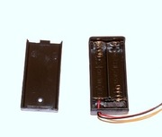 Koszyk na 2 baterie AA, pokrywa, wyłącznik (9)