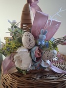 Koszyk wielkanocny z dekoracją