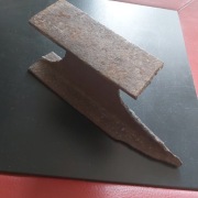 Przedwojenne kowadło-samoróbka