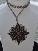 Srebrny naszyjnik z koralem