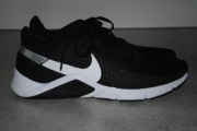 Buty do biegania Nike Legend Essential 2 roz 42