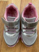 Buty dla dziewczynki Lupilu rozmiar 26