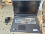 Lenovo IdeaPad 330-17 i7-8550U 8GB 128GB+1TB R530 2x VGA FHD