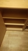 2 szafki jedno dzwiowe z trzema półkami 