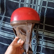  Kask Orzeszek Nitron z epoki PRL-u  WSK, SHL, KOMAR 