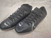 Nike Mercurial Superfly 7 Club TF w kolorze czarnym