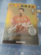 Panini Fifa 365 2016   rare signature gianluigi Buffon 