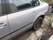 Passat B5 sedan drzwi tylne lewe LB7Z stan idealny kompletne 