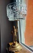 Wielka, patera, kryształowa na mosiądzu.