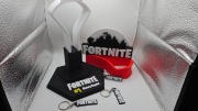 Zestaw FORTNITE dla gracza / Stojak na słuchawki / Tło / Brelok x3