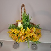 Pomarańczowy koszyczek wielkanocny 