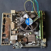 GIGABYTE H81M-S2V I5 4590 8 GB DDR3