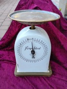 Waga kuchenna ok. 1920 rok Krups Ideal DRGM porcelana sprawna bez uszkodzeń