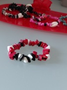 Bransoletka z kamieni Koral, Agat biały, Agat czarny. Z większych kamieni