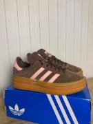 Używane tenisowki damskie adidas gazelle bold brązowe 38 org
