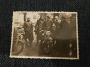 stare zdjęcie wyścigi motocyklowe czarno białe motocykl unikat zdjęcie