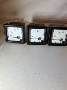 Woltomierz  LUMEL E17 3 sztuki różne