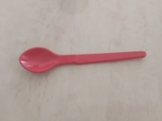 tupperware czerwona lyzeczka