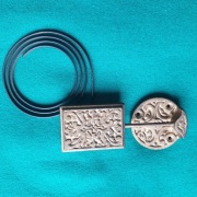 Gong zegara = kuta płaska sprężyna 