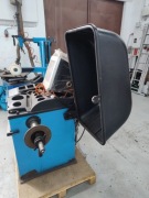 Montażownica wraz z wyważarką do wymiany opon z akcesoriami